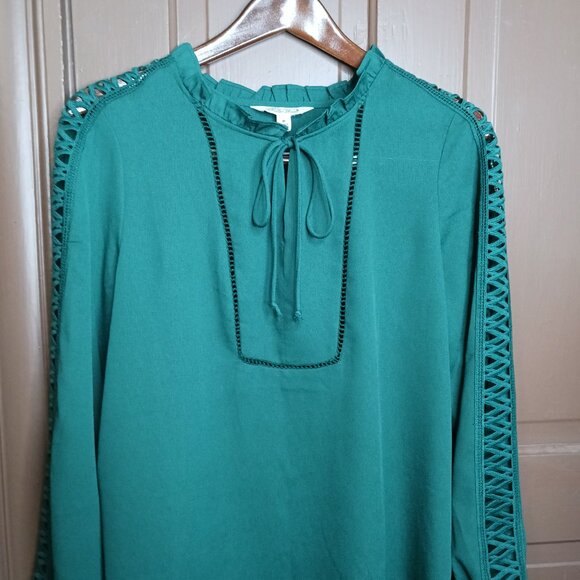 The Pioneer Woman's Ruffle Collar Lace Trim Blouse Green Size M (8-10) - Picture 10 of 10